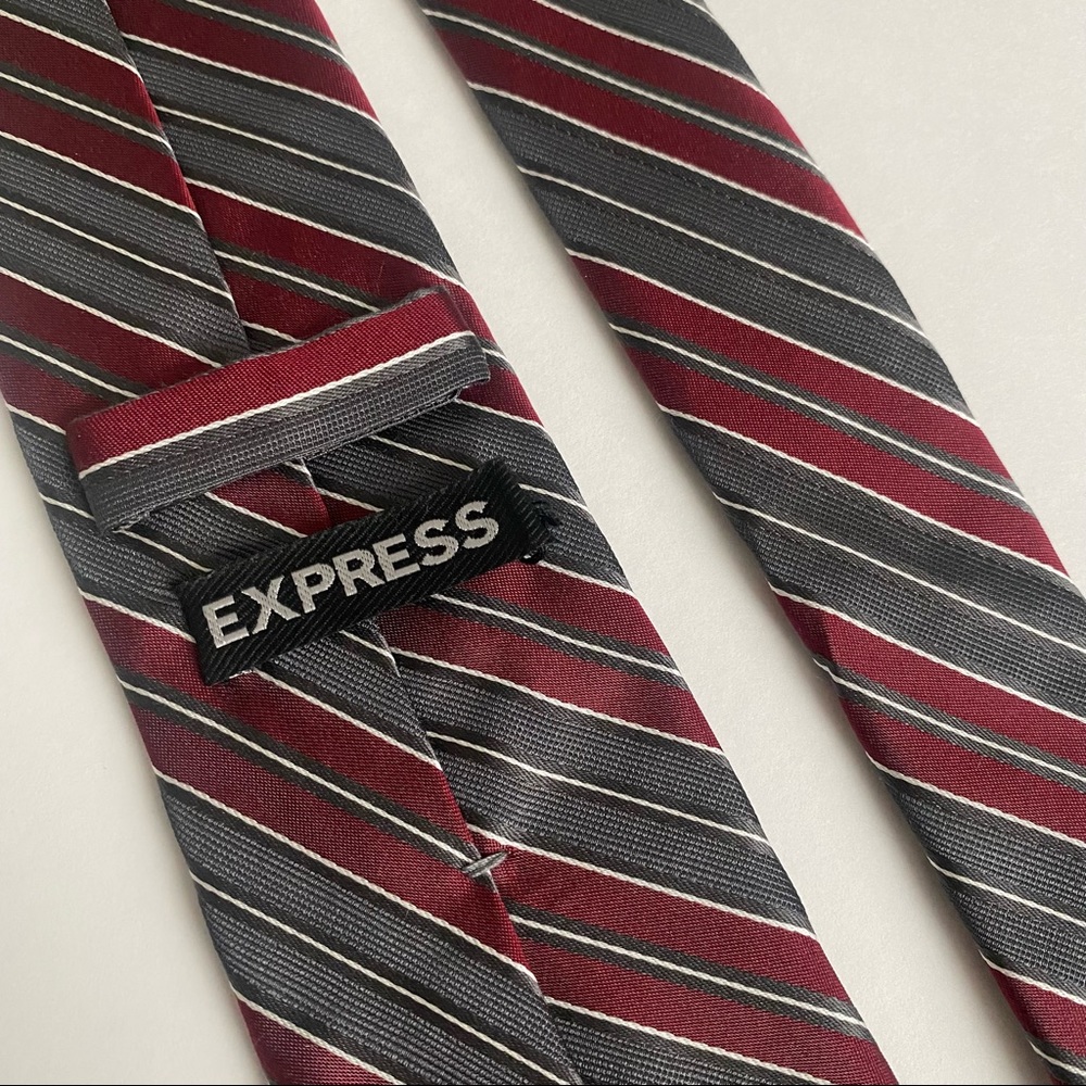 Express Tie